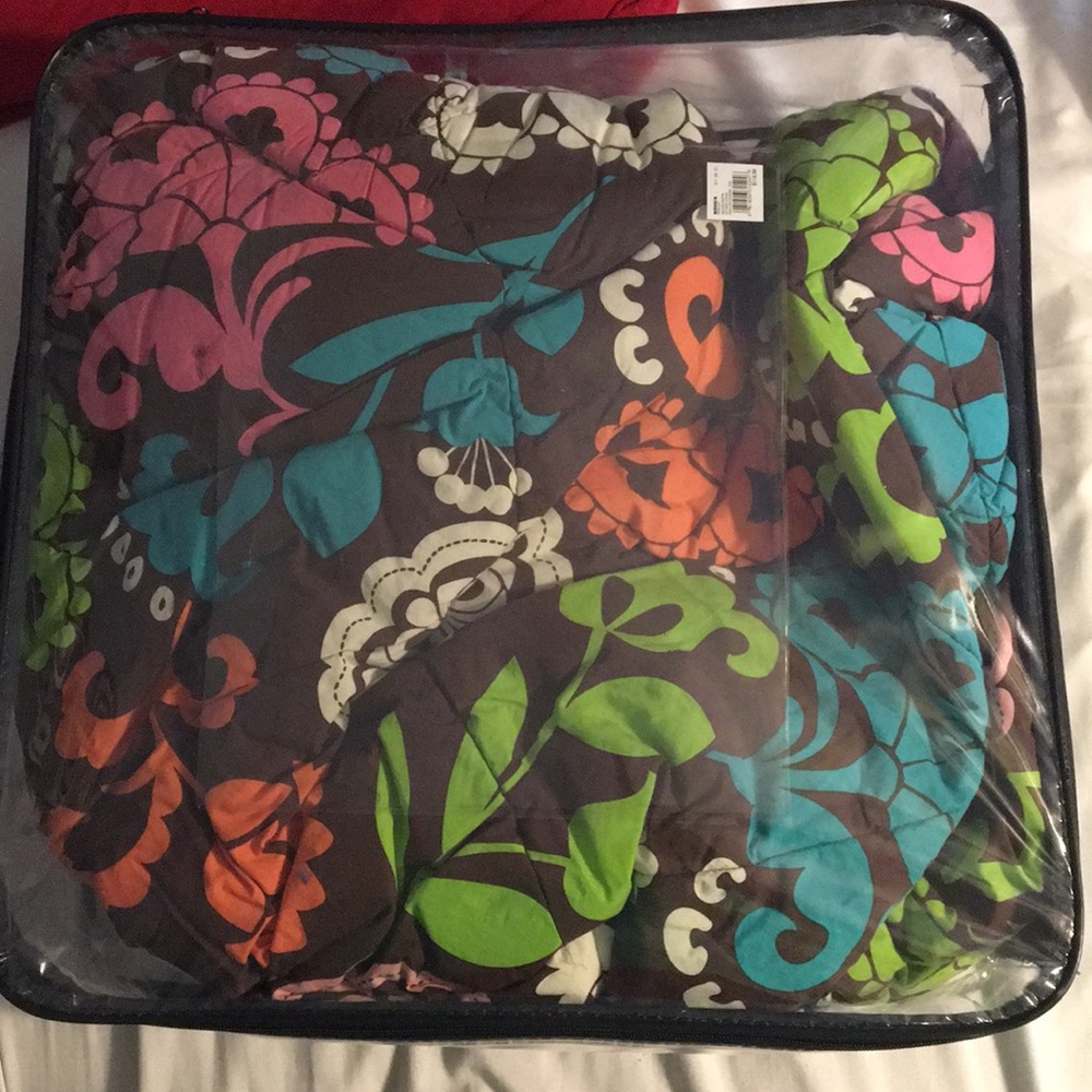 Comforter and 1 Pillow Case